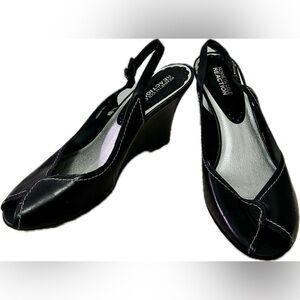 KENNETH COLE REACTION Leather Wedge with Peep Toe